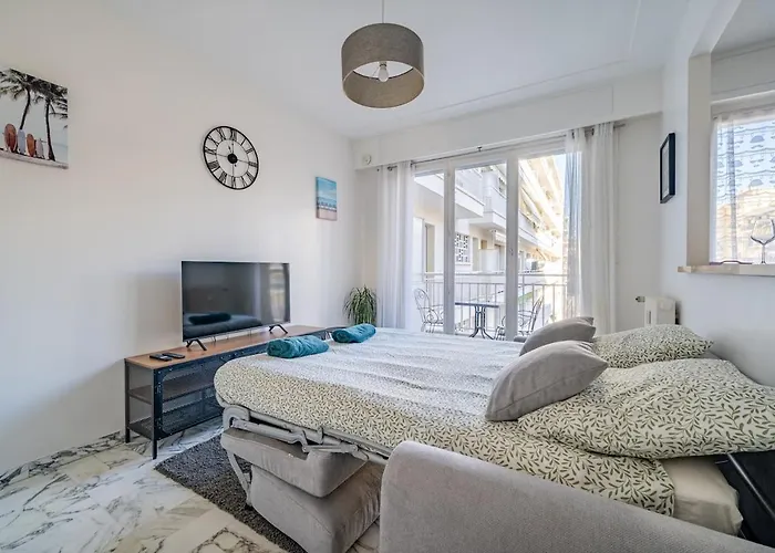 Port De - With Balcony * Nizza